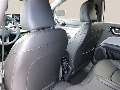 New 2026 Jeep Compass Limited image 14