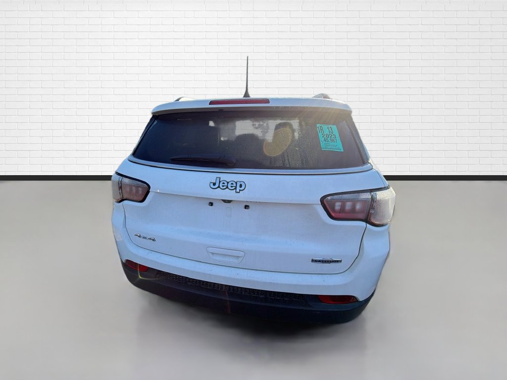 Used 2023 Jeep Compass Latitude AWD/4WD image 8