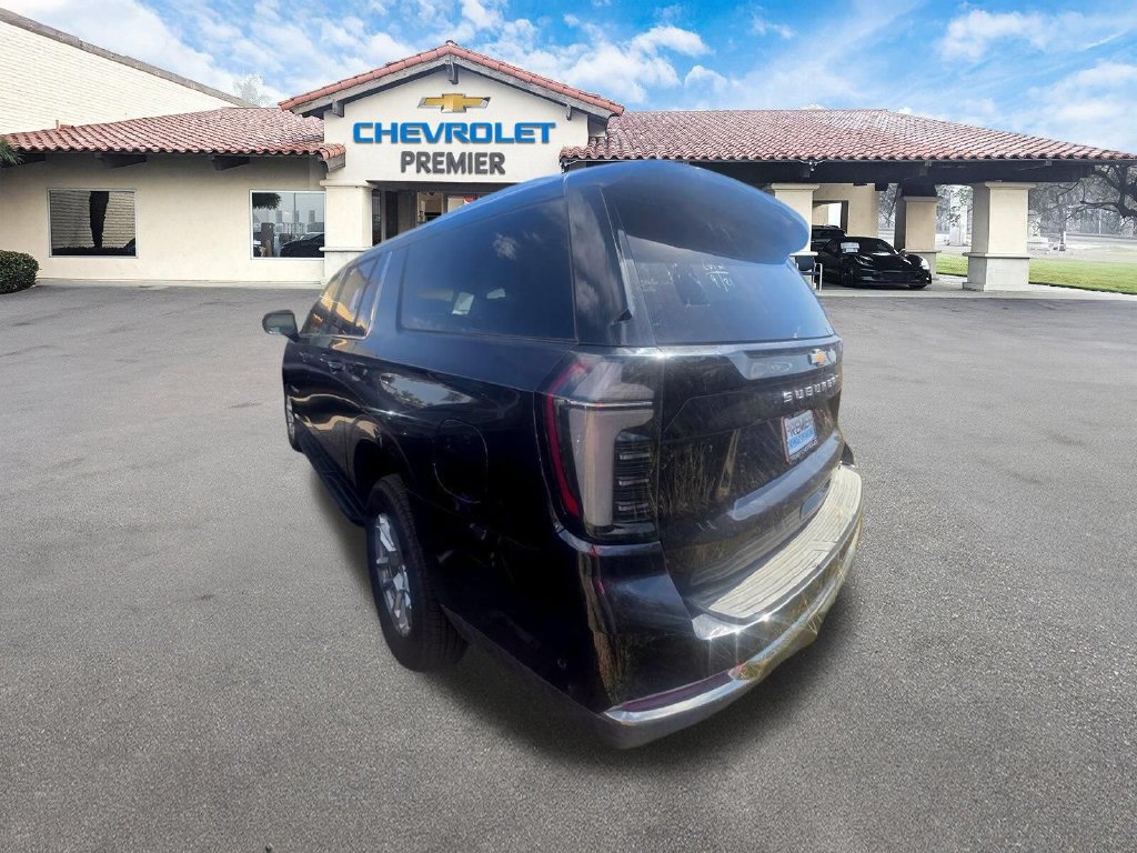 Used 2026 Chevrolet Suburban LT w/ Comfort Package AWD/4WD image 4