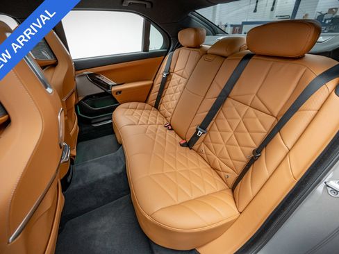 Used 2023 BMW 740i RWD image 17