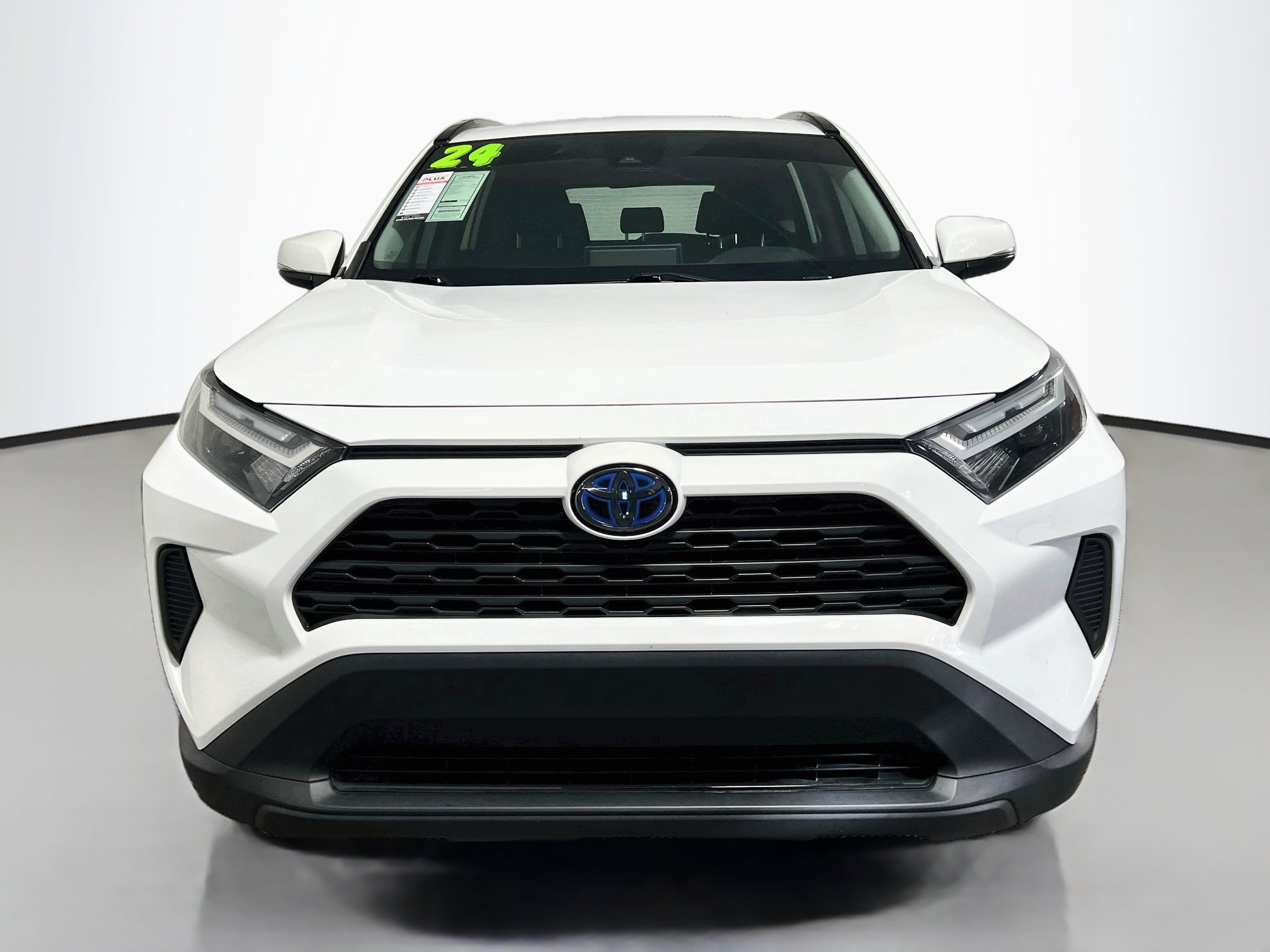Used 2024 Toyota RAV4 XLE w/ Convenience Package AWD/4WD image 11