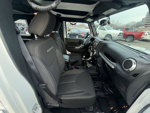 Used 2017 Jeep Wrangler Unlimited Sahara w/ Dual Top Group image 24