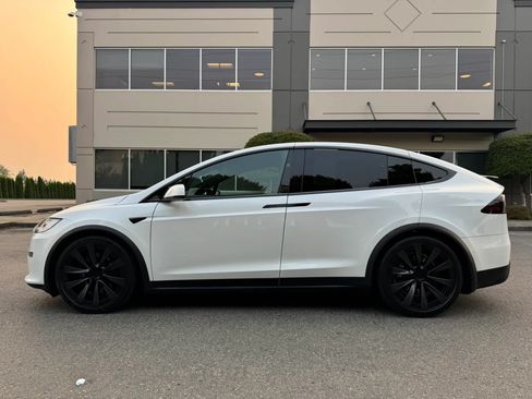 Used 2023 Tesla Model X AWD/4WD image 7