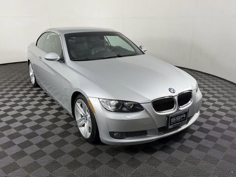 Used 2008 BMW 335i Convertible w/ Premium Pkg image 11