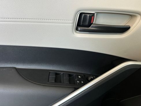 New 2026 Toyota Corolla Cross L image 11