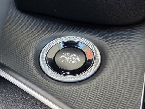 New 2025 Jeep Grand Cherokee Altitude image 22