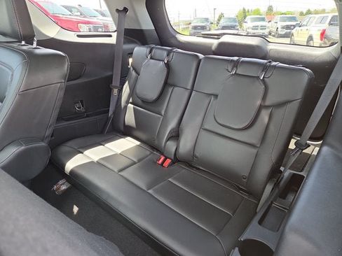 Used 2022 Ford Explorer XLT AWD/4WD image 14
