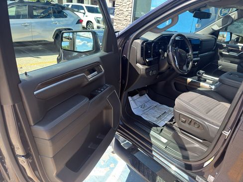 Used 2022 Chevrolet Silverado 1500 RST w/ Z71 Off-Road Package AWD/4WD image 15