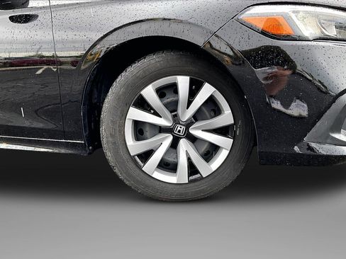 Used 2023 Honda Civic LX image 9