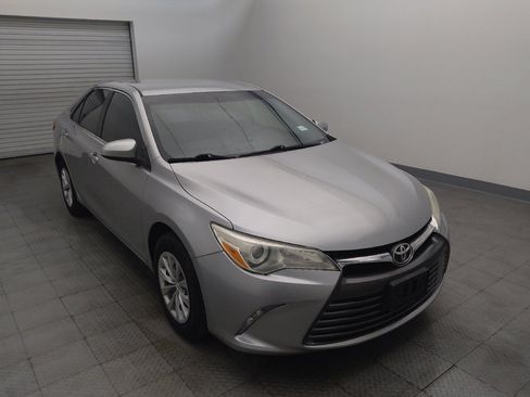 Used 2015 Toyota Camry LE FWD image 13