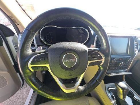 Used 2017 Jeep Grand Cherokee Limited image 13