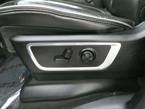 Used 2020 RAM 1500 Laramie image 15