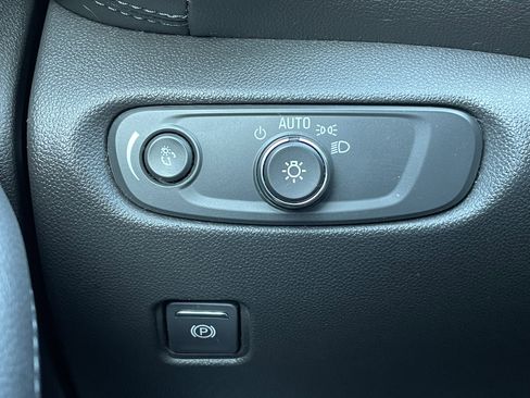 Used 2019 Chevrolet Blazer LT image 22