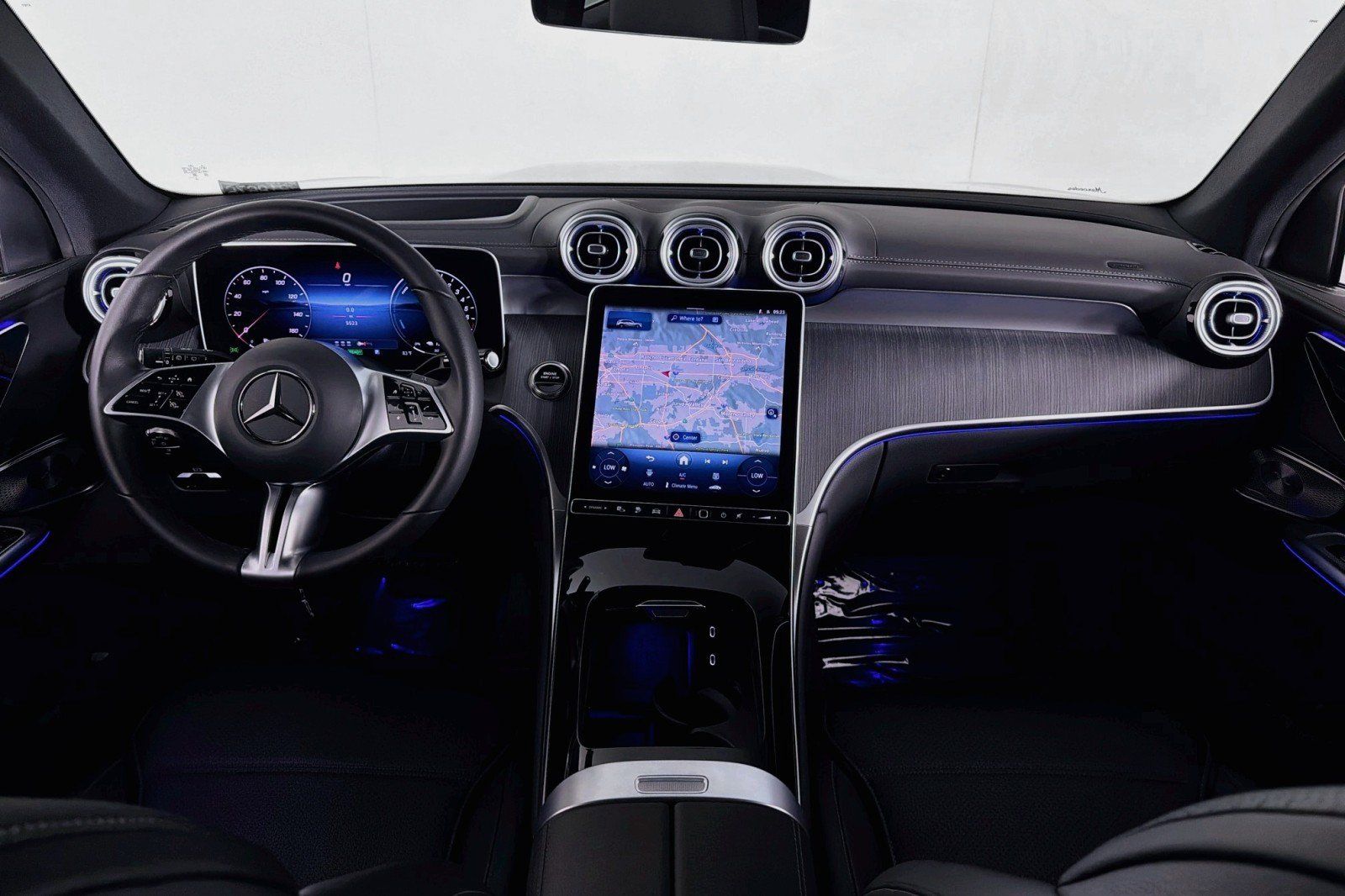 Certified 2025 Mercedes-Benz GLC 350e 4MATIC image 6