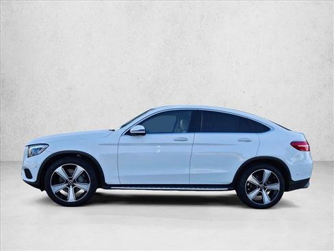 Used 2018 Mercedes-Benz GLC 300 4MATIC Coupe image 9