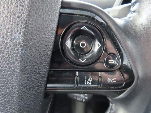 Used 2021 Toyota Prius Prime XLE w/ Carpet Mat Package (TMS) FWD image 18