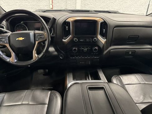 Used 2021 Chevrolet Silverado 3500 High Country image 12