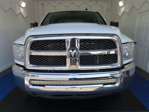 Used 2017 RAM 2500 SLT AWD/4WD image 3