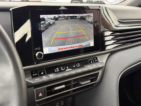 Certified 2025 Toyota Camry SE w/ Convenience Package AWD/4WD image 35