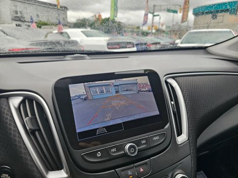 Used 2025 Chevrolet Malibu LT FWD image 25