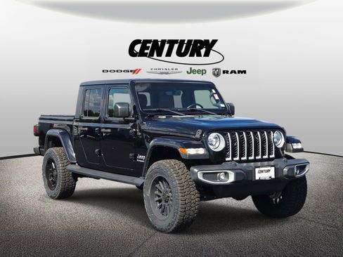 Used 2020 Jeep Gladiator Overland w/ Popular Equipment Package AWD/4WD image 1