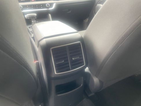 Used 2025 Kia Sportage LX FWD image 22