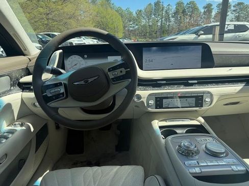 Used 2025 Genesis G90 3.5T image 6