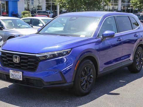 Used 2025 Honda CR-V LX image 3