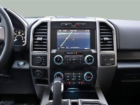 Used 2019 Ford F150 Lariat w/ Equipment Group 502A Luxury image 23