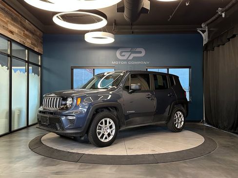 Used 2023 Jeep Renegade Latitude AWD/4WD image 7