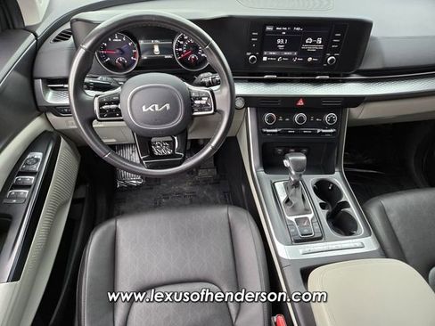 Used 2024 Kia Carnival LX image 13
