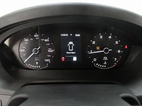 Used 2025 RAM ProMaster 2500 w/ Convenience Group image 11