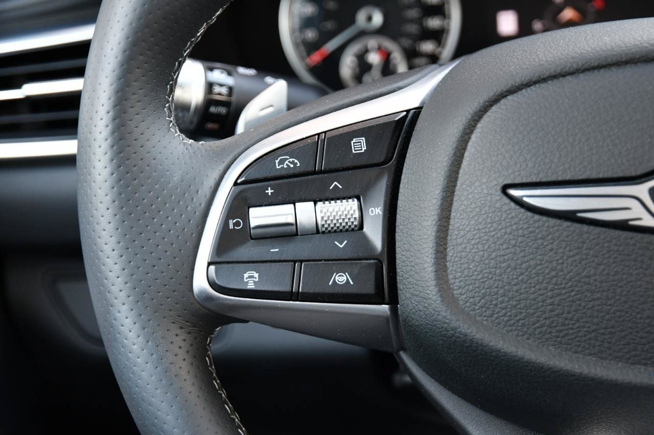 Used 2026 Genesis G70 2.5T RWD image 9