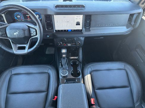 New 2025 Ford Bronco Badlands image 10