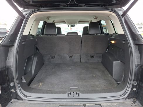 Used 2017 Ford Escape SE w/ SE Leather Comfort Package image 28