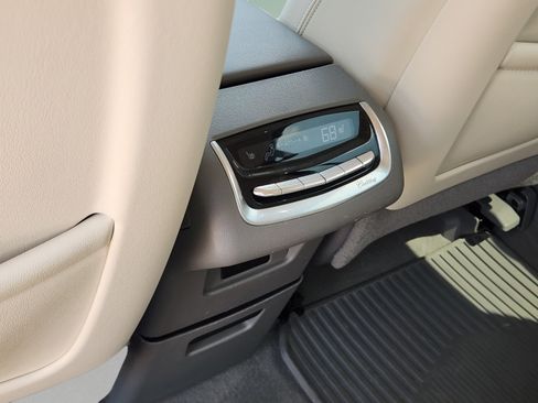 Used 2021 Cadillac XT6 Premium Luxury FWD image 29