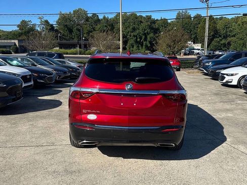 Used 2024 Buick Enclave Premium image 4