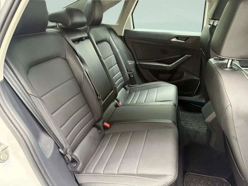 Used 2022 Volkswagen Jetta SE image 11