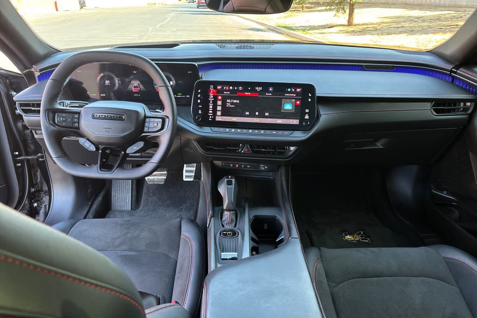 Used 2024 Dodge Charger Daytona Scat Pack w/ Plus Group AWD/4WD image 4