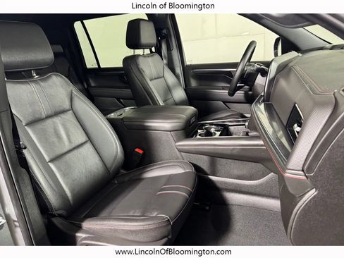 Used 2025 Chevrolet Suburban RST w/ Comfort Package AWD/4WD image 10