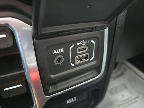 Used 2023 Jeep Wrangler Unlimited AWD/4WD image 67