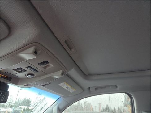 Used 2015 Cadillac Escalade ESV Premium image 20