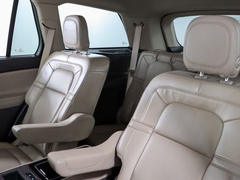 Used 2020 Lincoln Aviator Reserve w/ Equipment Group 202A image 26