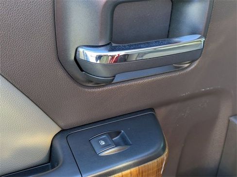 Used 2018 GMC Sierra 1500 SLT image 30