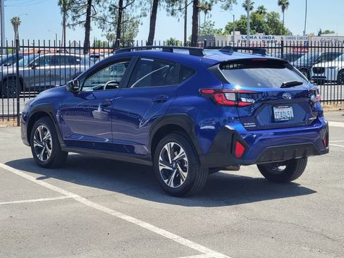 Used 2025 Subaru Crosstrek 2.5i Premium AWD/4WD image 3