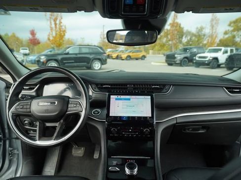 Used 2021 Jeep Grand Cherokee L Limited image 27