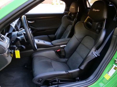 Used 2023 Porsche 718 Boxster Spyder image 3