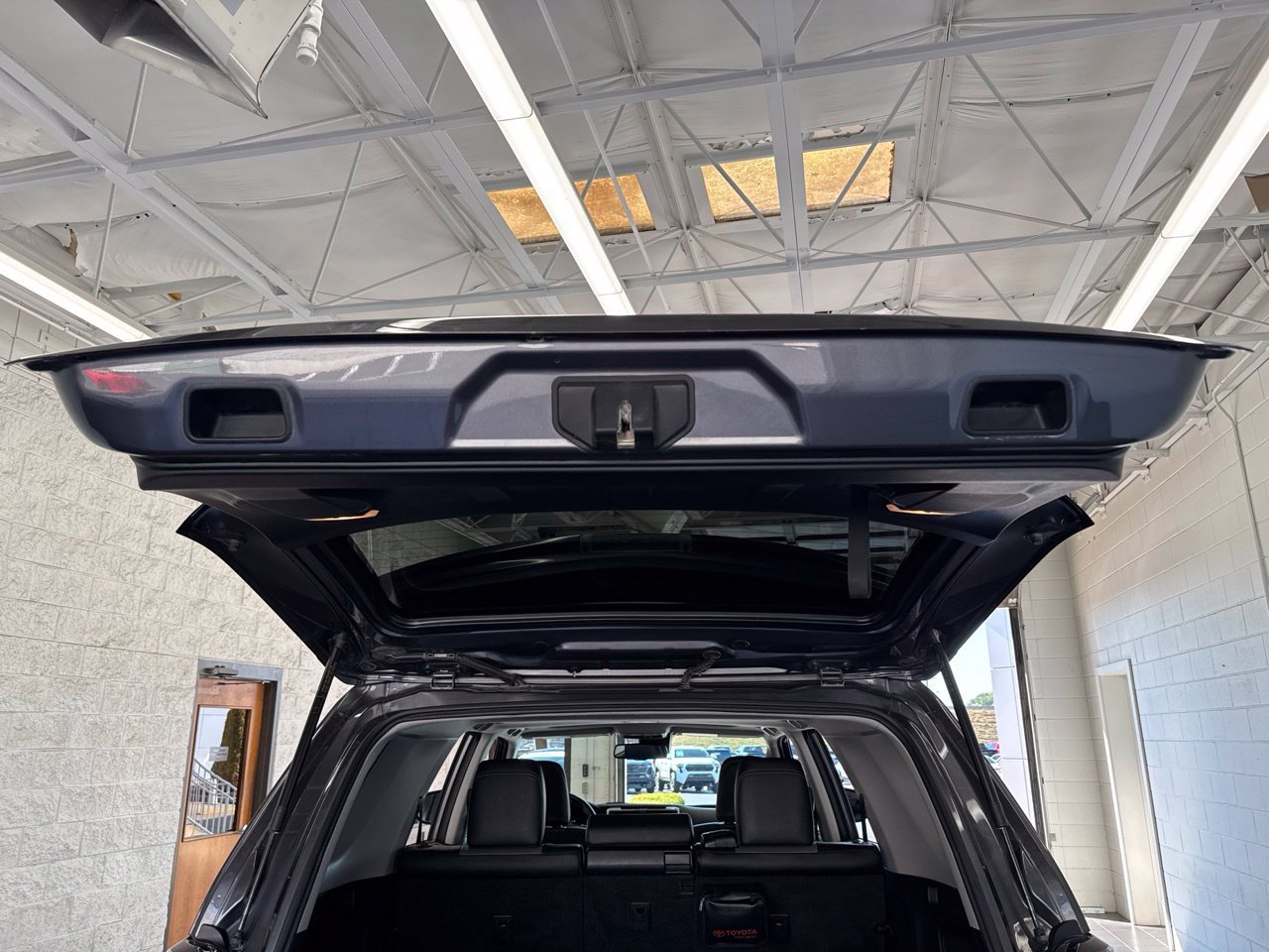 Used 2023 Toyota 4Runner SR5 Premium w/ Moonroof Package AWD/4WD image 11