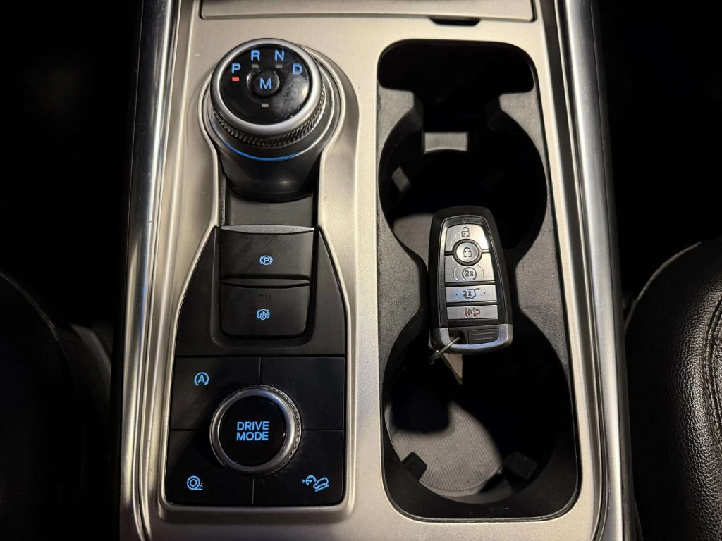 Used 2020 Ford Explorer XLT w/ Equipment Group 202A AWD/4WD image 33