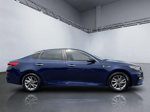 Used 2020 Kia Optima LX FWD image 3
